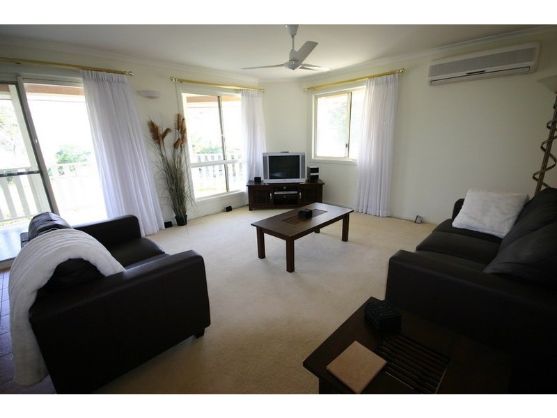 3 Coorong Street, Macleay Island QLD 4184