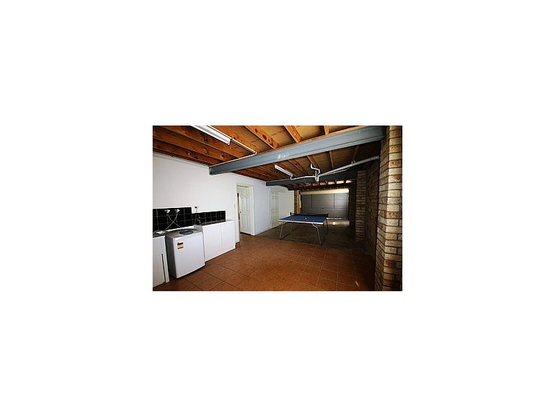 3 Coorong Street, Macleay Island QLD 4184