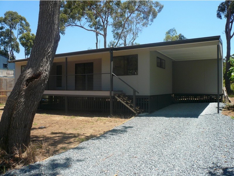 9 Sentosa Terrace, Macleay Island QLD 4184