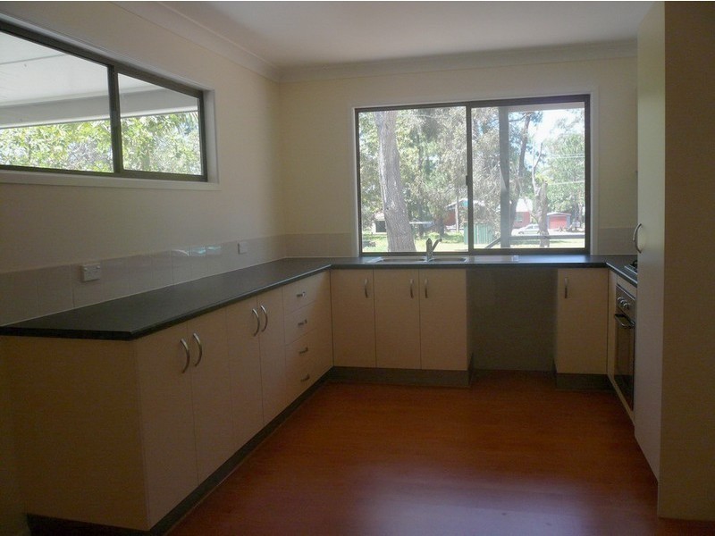 9 Sentosa Terrace, Macleay Island QLD 4184