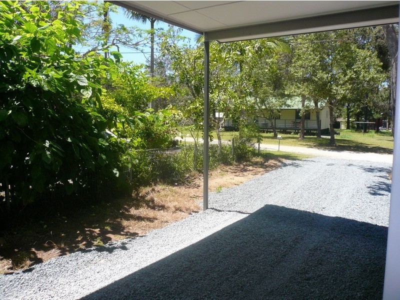 9 Sentosa Terrace, Macleay Island QLD 4184