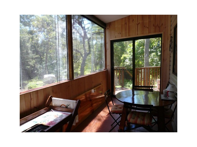 25 Ilya Street, Macleay Island QLD 4184