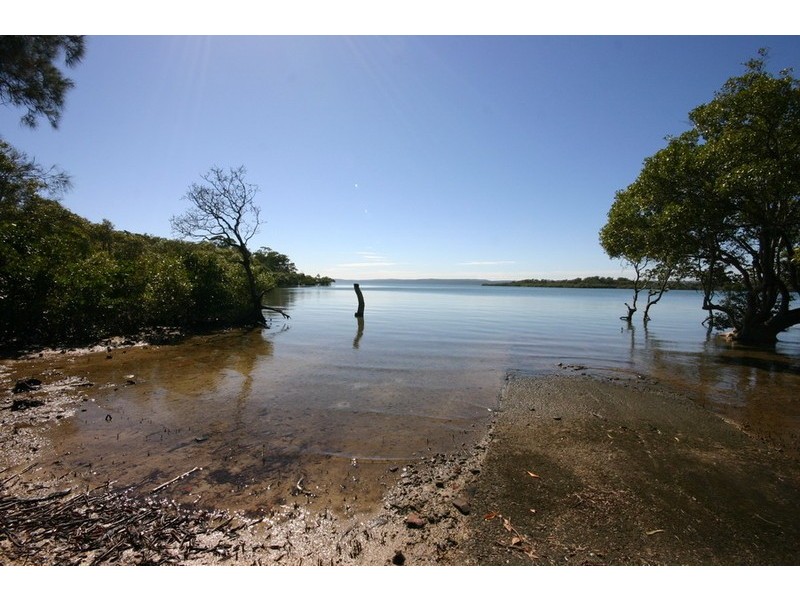 37 Jan Street, Macleay Island QLD 4184