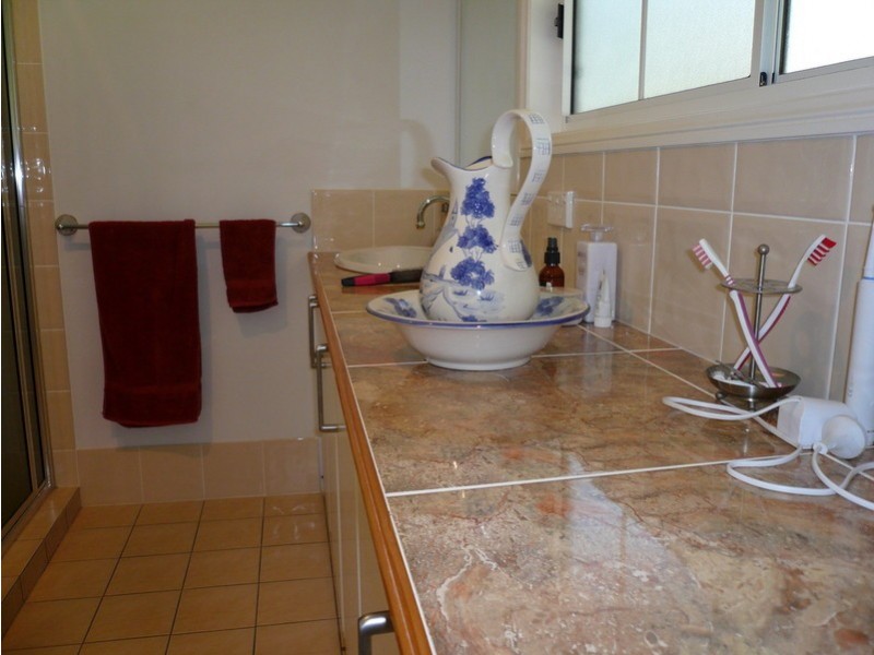 288-296 High Central Rd, Macleay Island QLD 4184