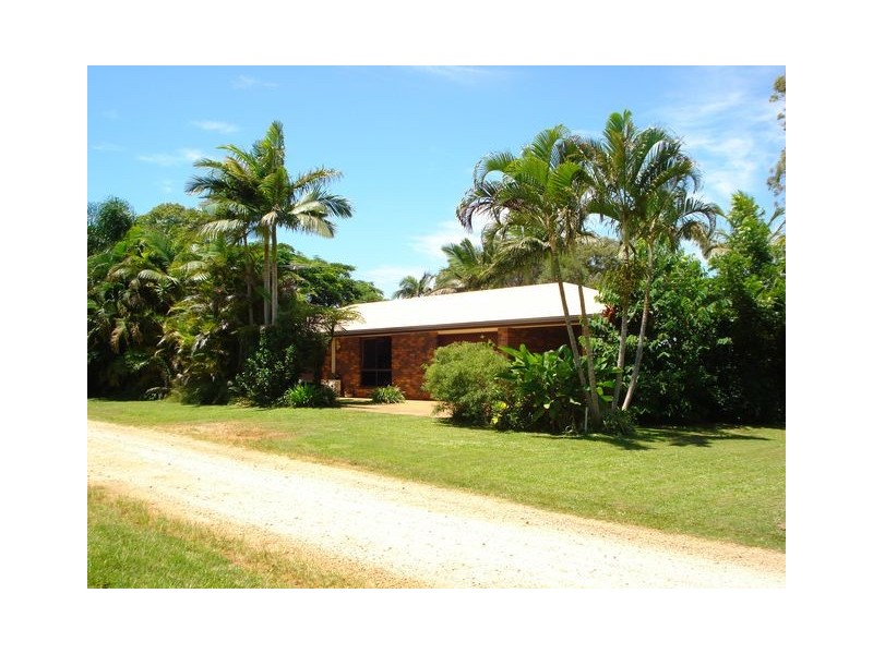 2 Michael Avenue, Lamb Island QLD 4184