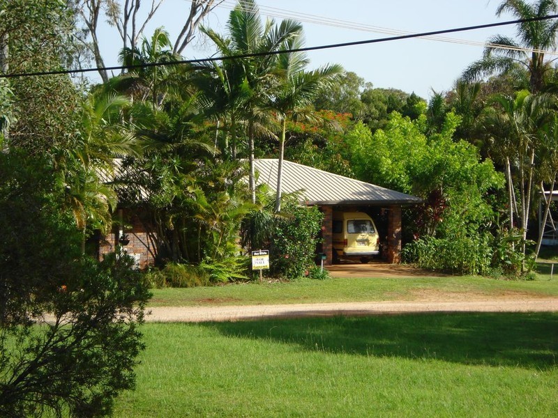 2 Michael Avenue, Lamb Island QLD 4184