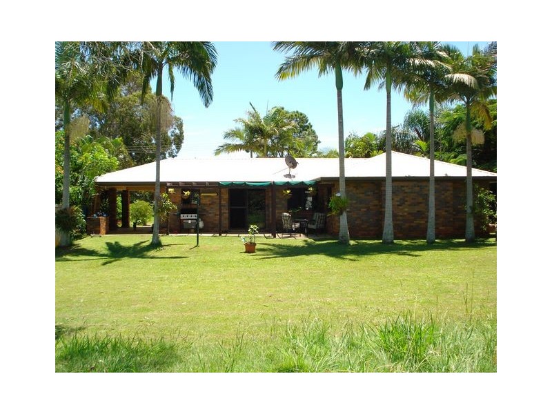 2 Michael Avenue, Lamb Island QLD 4184