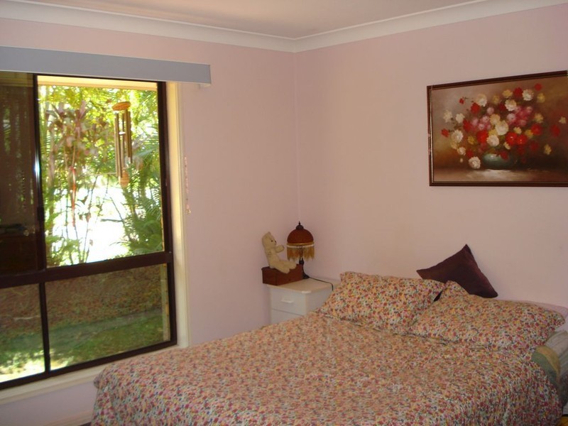 2 Michael Avenue, Lamb Island QLD 4184