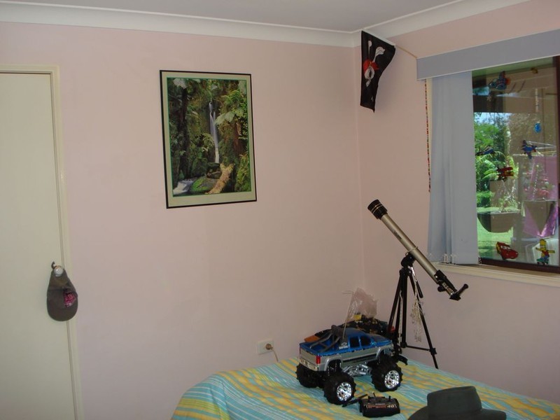 2 Michael Avenue, Lamb Island QLD 4184