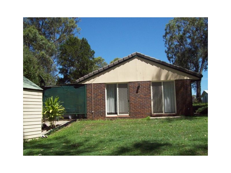 12  Bluewaters Crescent, Macleay Island QLD 4184