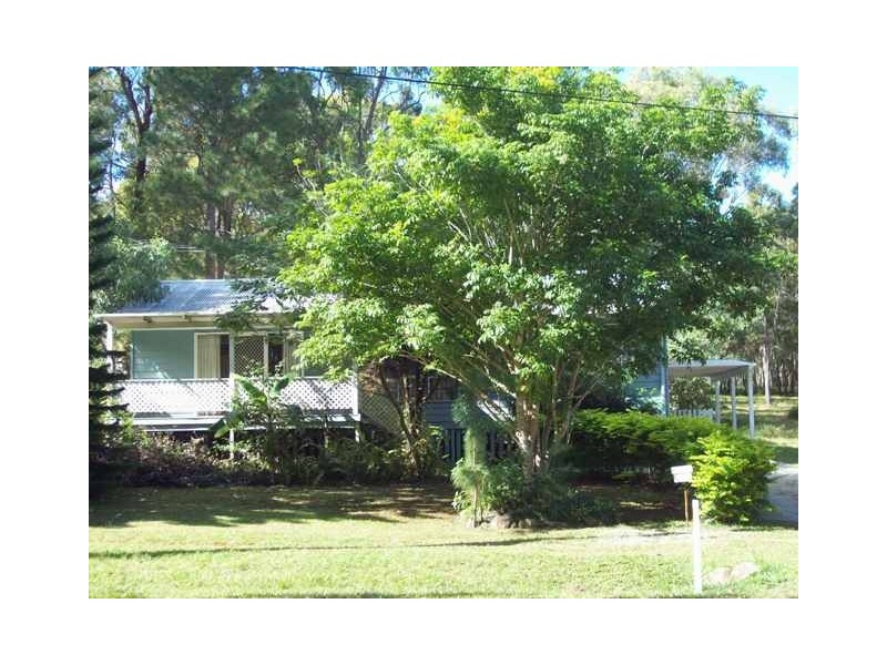 80 High Central Road, Macleay Island QLD 4184