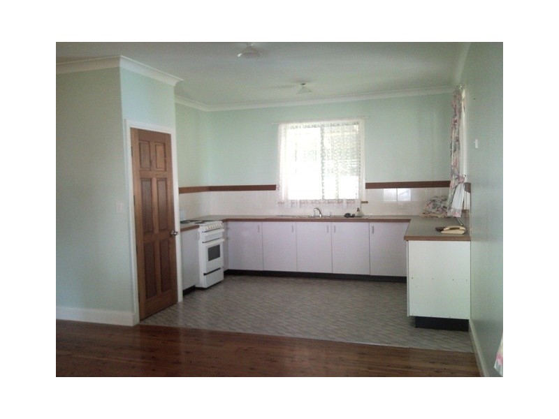 34 Warama Street, Macleay Island QLD 4184