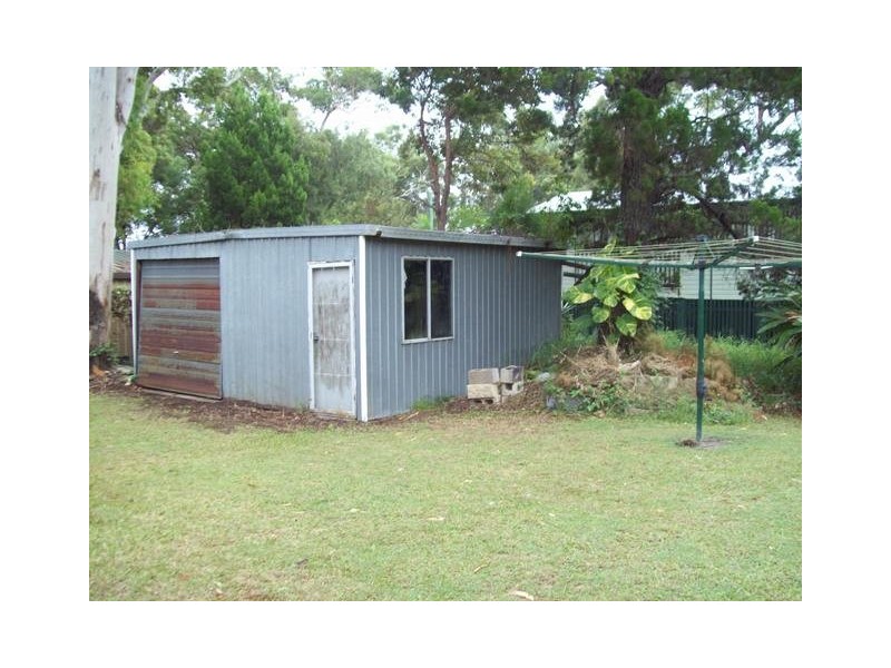 9 Dalpura Street, Macleay Island QLD 4184