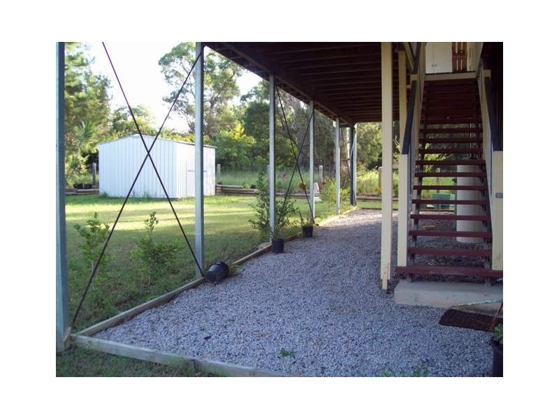 54 Scotts Road, Macleay Island QLD 4184