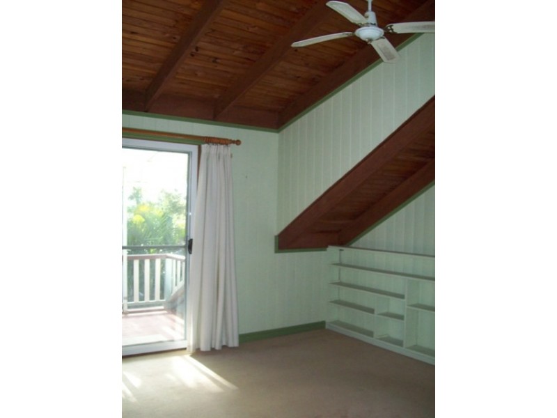 17 Coondooroopa Drive, Macleay Island QLD 4184