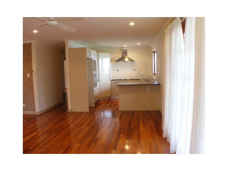 132 Western Road, Macleay Island QLD 4184