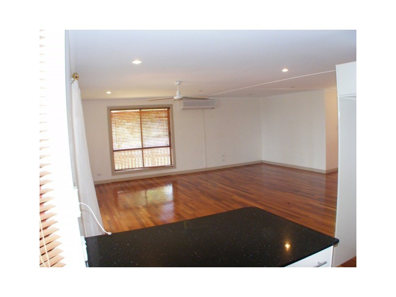132 Western Road, Macleay Island QLD 4184