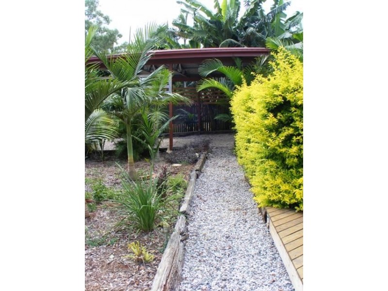 132 Western Road, Macleay Island QLD 4184