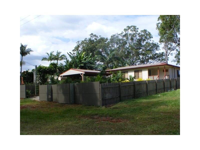 132 Western Road, Macleay Island QLD 4184