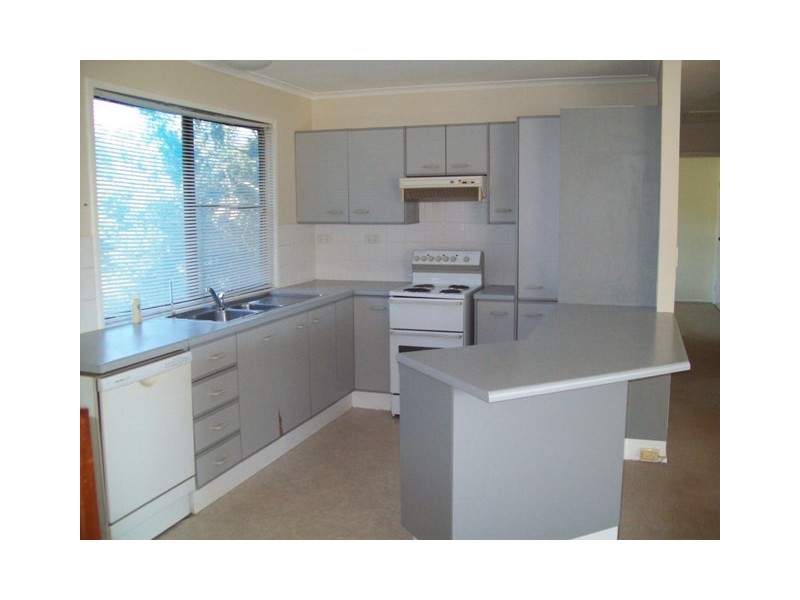 39 Western Road, Macleay Island QLD 4184