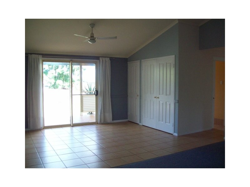 78 Hastings Terrace, Macleay Island QLD 4184