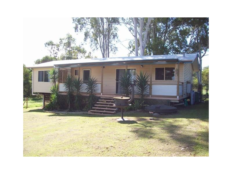 78 Hastings Terrace, Macleay Island QLD 4184