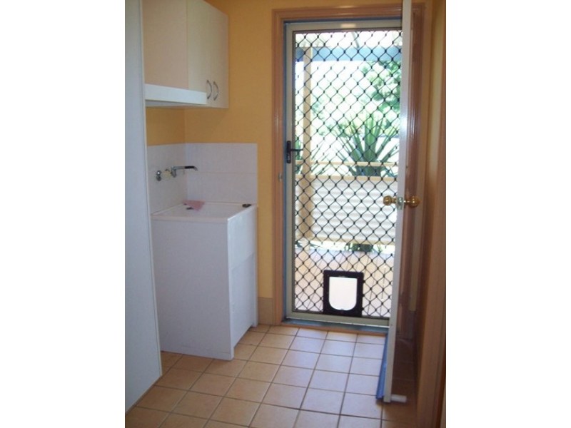 78 Hastings Terrace, Macleay Island QLD 4184