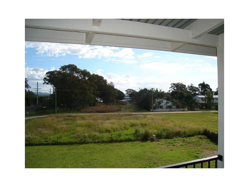 1 Squire Street, Macleay Island QLD 4184