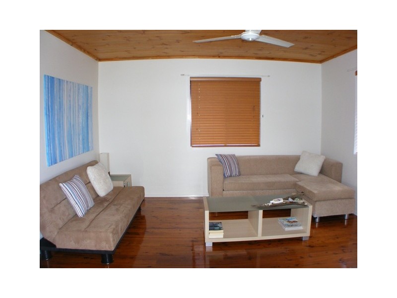 35 Jan Street, Macleay Island QLD 4184