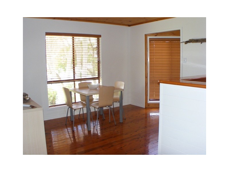 35 Jan Street, Macleay Island QLD 4184