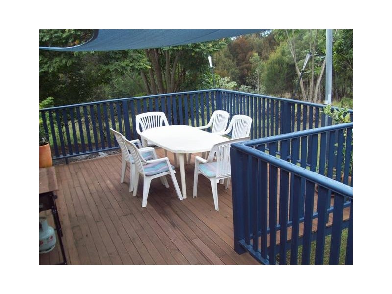 18 Glen Street, Macleay Island QLD 4184