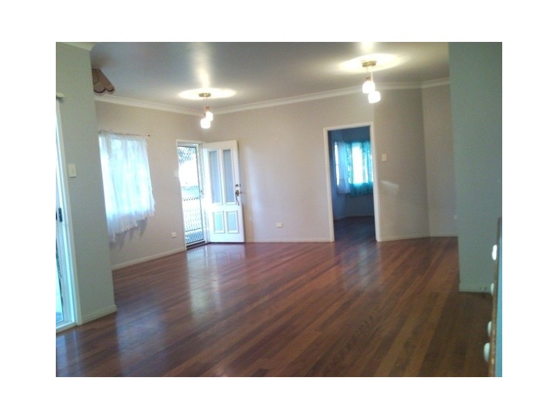 84 Channel Street, Russell Island QLD 4184