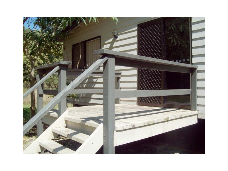 29 President Terrace, Macleay Island QLD 4184