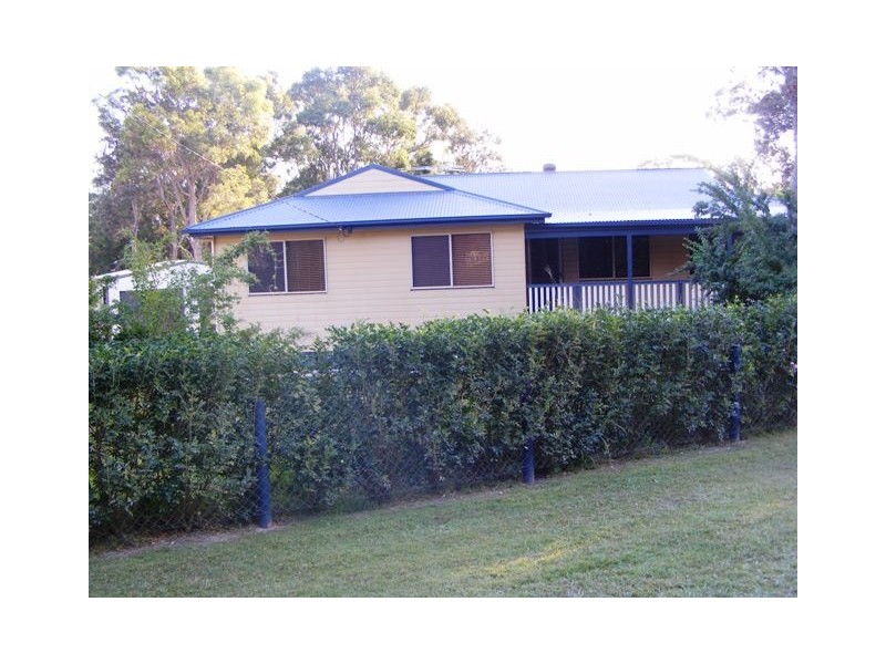 5 Arthur Street, Macleay Island QLD 4184