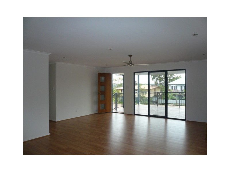 65 Eastbourne Terrace, Macleay Island QLD 4184