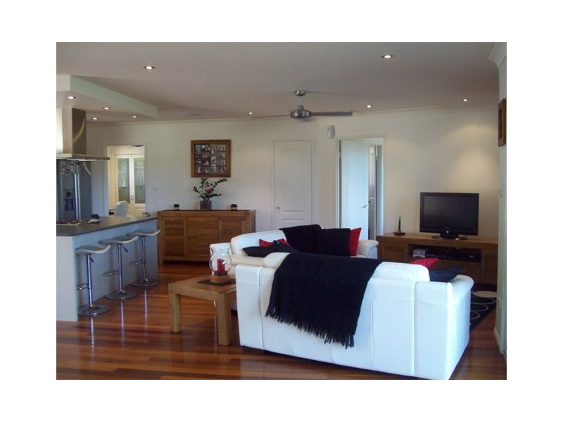 6 Timothy, Macleay Island QLD 4184