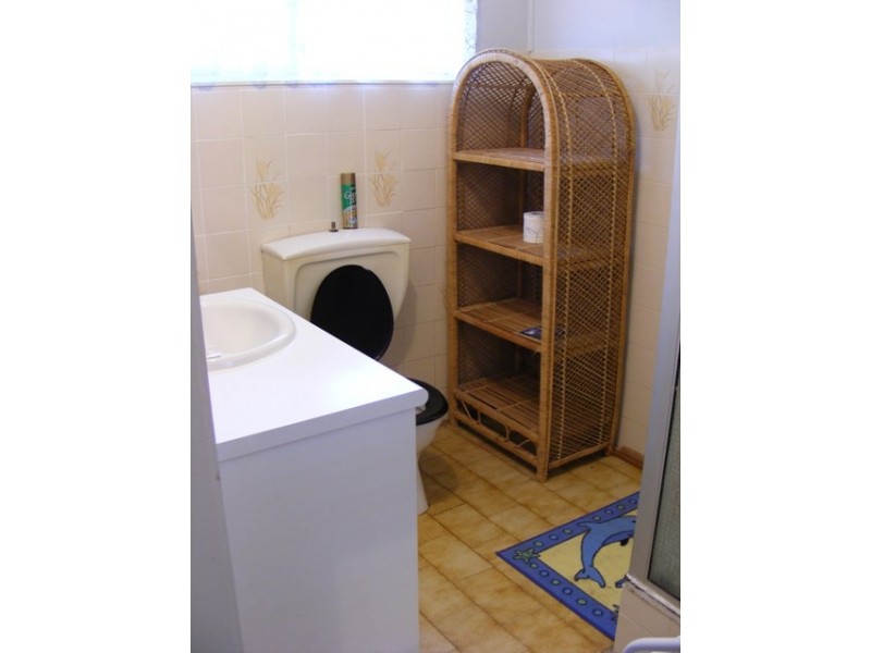 12 Lovell Parade, Lamb Island QLD 4184