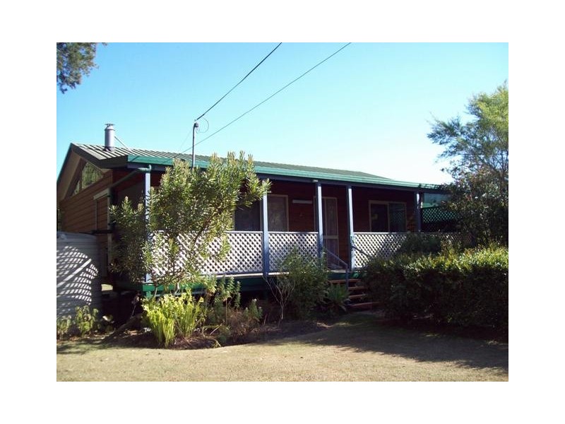 16 Marine Street, Macleay Island QLD 4184