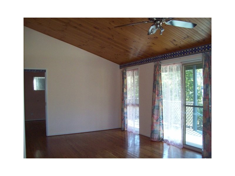 16 Marine Street, Macleay Island QLD 4184