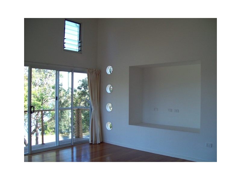 11 Koonwarra Parade, Macleay Island QLD 4184