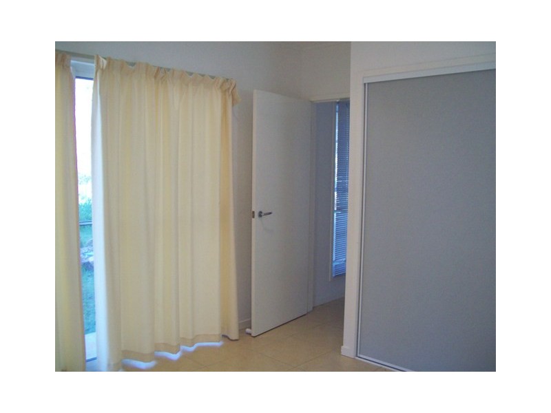 11 Koonwarra Parade, Macleay Island QLD 4184