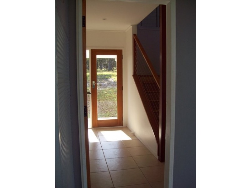 11 Koonwarra Parade, Macleay Island QLD 4184