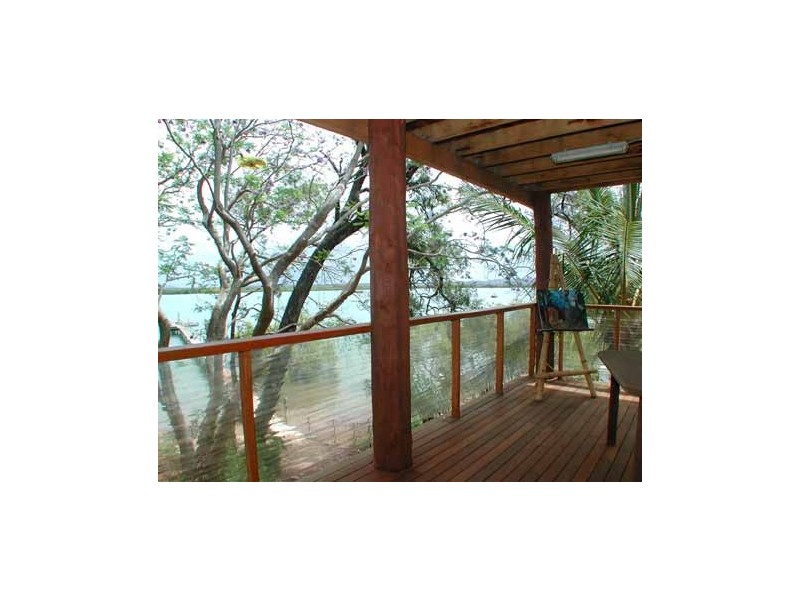 94-96 Western Road, Macleay Island QLD 4184