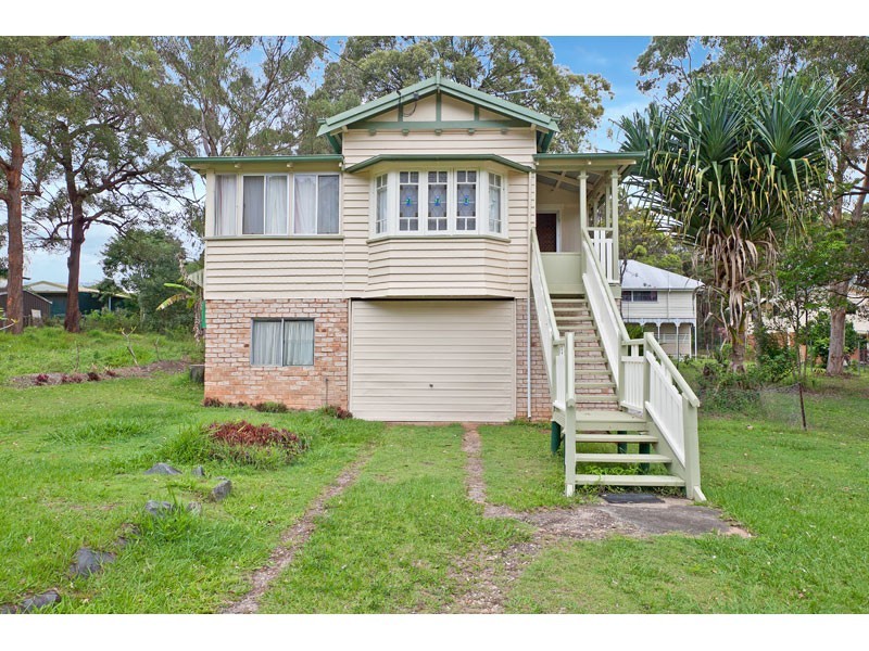 16 Noogie Street, Macleay Island QLD 4184
