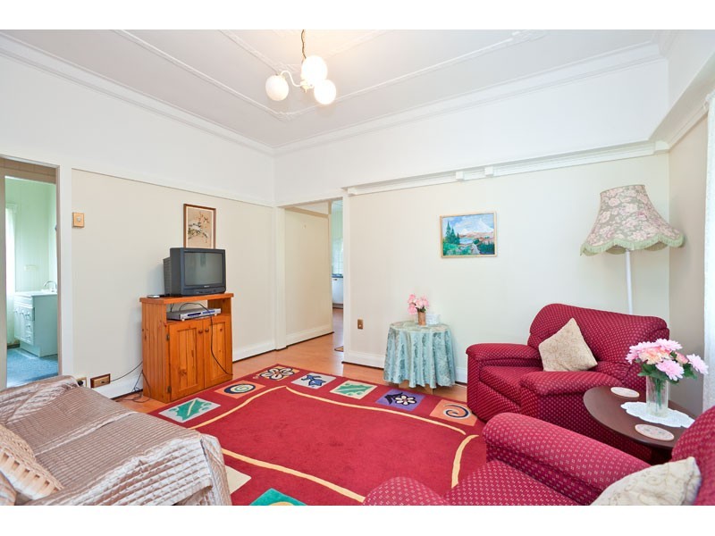 16 Noogie Street, Macleay Island QLD 4184