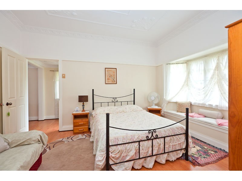 16 Noogie Street, Macleay Island QLD 4184