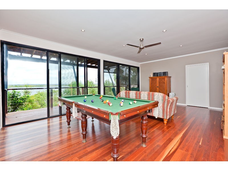 136 Western Road, Macleay Island QLD 4184