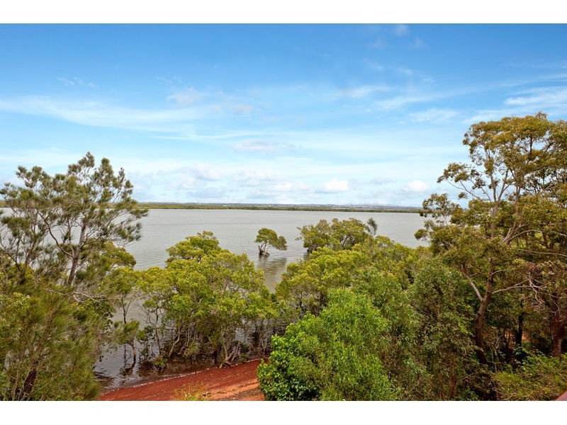 136 Western Road, Macleay Island QLD 4184