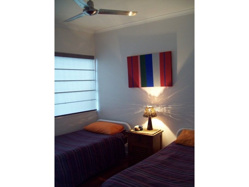 136 Western Road, Macleay Island QLD 4184