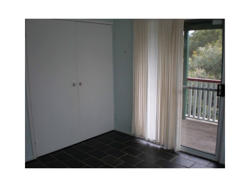 17 Halcyon Street, Lamb Island QLD 4184